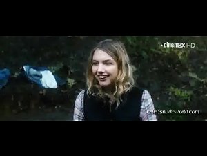 Elinor Crawley , Hannah Murray , Unknown Girls - Bridgend (2015) Sex Scene