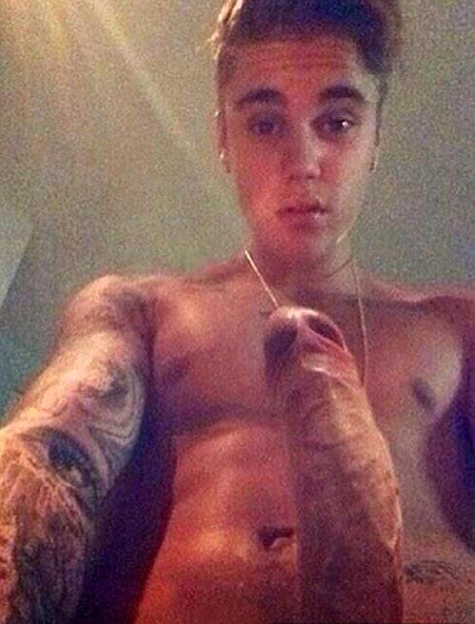 Justin Bieber Nude Leaked Photos