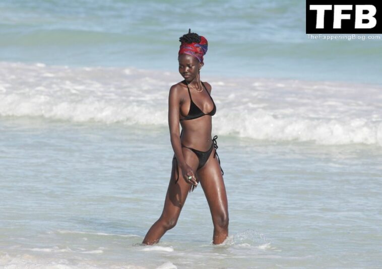 Skinny Adut Akech Bior Spent Her Christmas Day Birthday Soaking Up the Sun in Mexico (50 Photos)