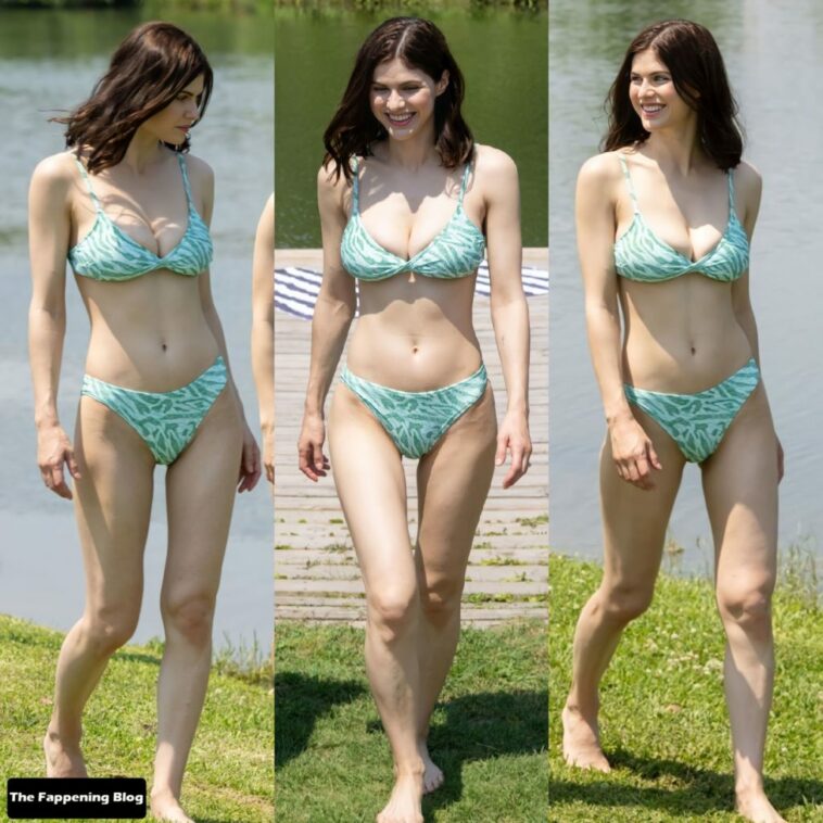 Alexandra Daddario Looks Hot in a Bikini with Her Sister in New Orleans (20 Photos)