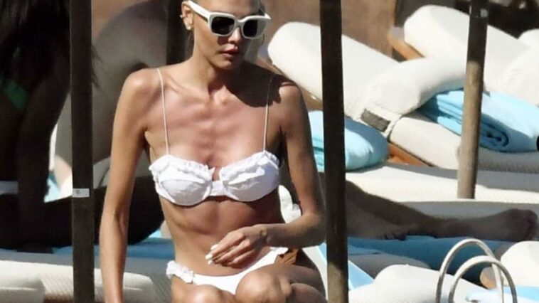 Alina Baikova Shows Off Her Sexy Figure on Holiday in Greece (44 Photos)