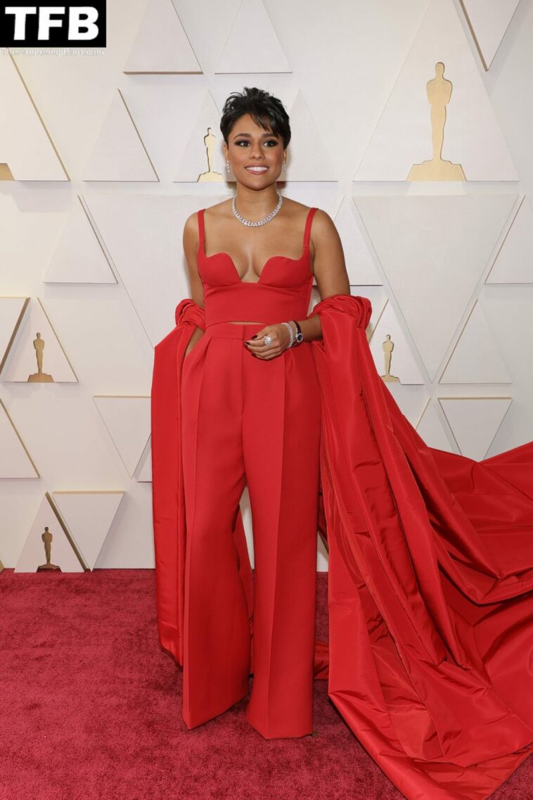 Ariana DeBose Looks Hot in Red at the 94th Annual Academy Awards (29 Photos)