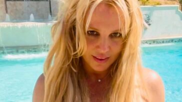 Britney Spears Topless (4 Hot Photos)