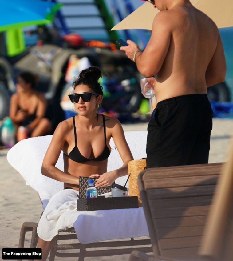 Chantel Jeffries Enjoys a Day on the Beach in Miami (24 Photos)