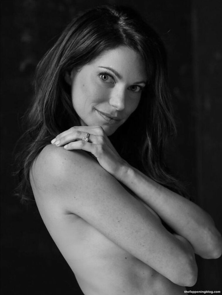 Courtney Henggeler Sexy & Topless (29 Photos) [Updated]