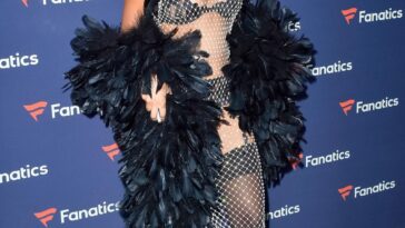 Doja Cat Flashes Her Areolas at Michael Rubin’s 2022 Fanatics Super Bowl Party (88 Photos)