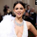 Eiza Gonzalez Shows Off Her Sexy Tits at The 2022 Met Gala in NYC (57 Photos)