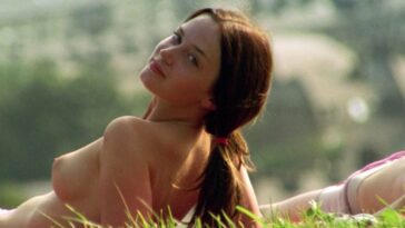 Emily Blunt, Natalie Press Nude – My Summer of Love (8 Pics + GIF & Video)