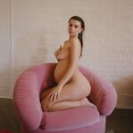 Emily Ratajkowski Nude & Sexy (30 Photos)