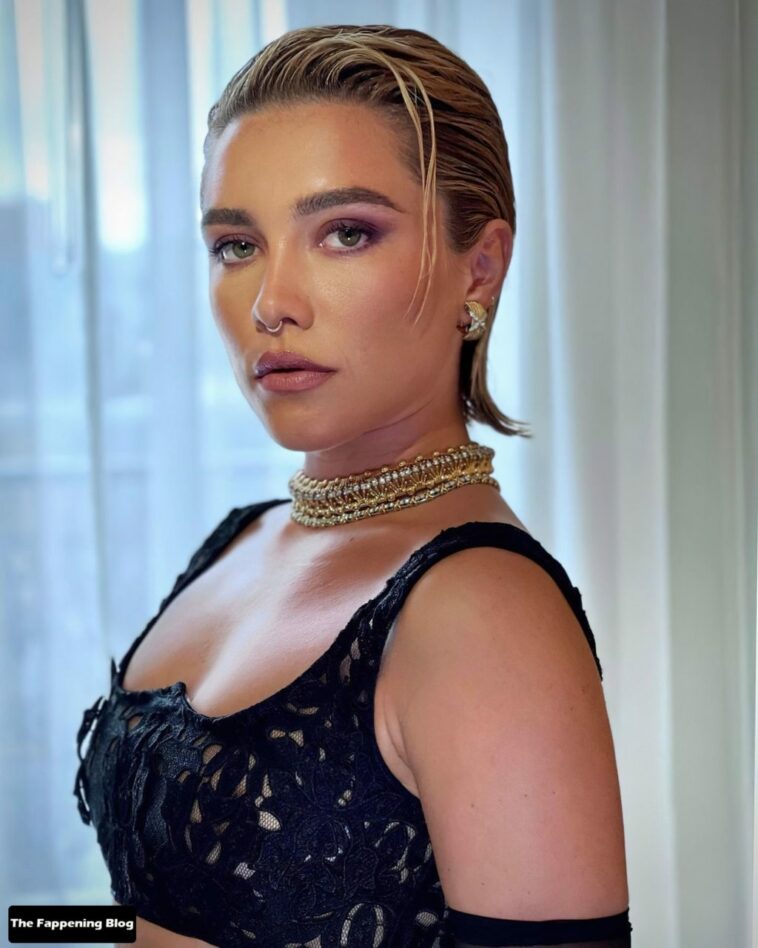 Florence Pugh See Through & Sexy (6 Photos)