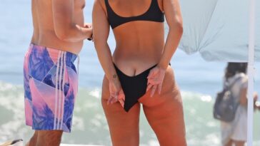 Frankie Bridge Flashes Her Ass Crack on the Beach in Santa Monica (76 Photos)