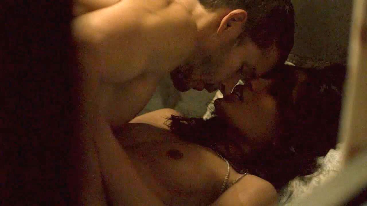 Freida Pinto Nude Pics & Naked in Sex Scenes