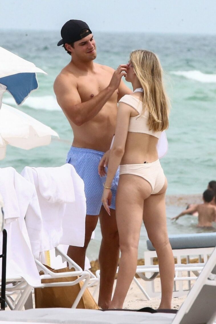 Mason Rudolph Tends to Genie Bouchard’s Injury During a Romantic Break at the Beach (53 Photos)