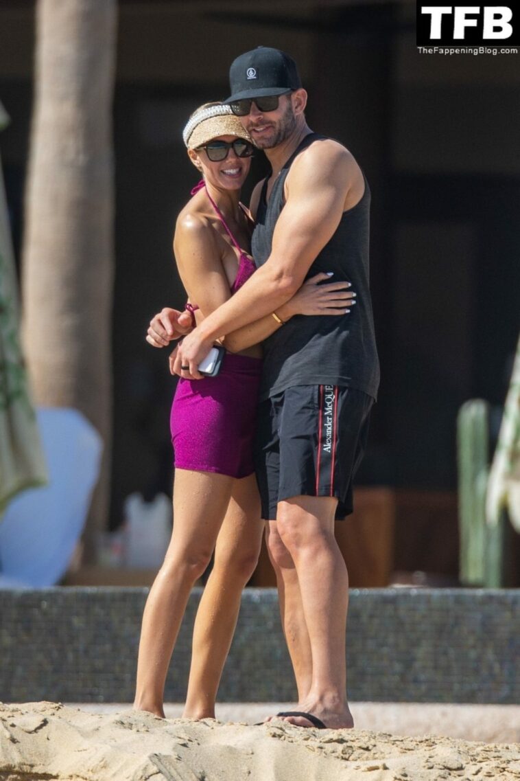 Tarek and Heather Rae El Moussa are Seen Relaxing in Cabo (44 Photos)