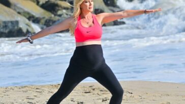 Pregnant Heidi Pratt Practices Yoga on the Beach in Santa Monica (47 Photos)