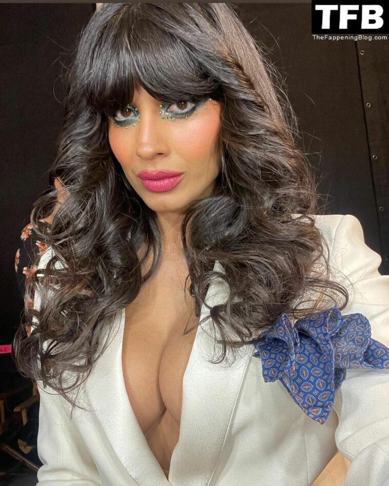 Jameela Jamil Sexy (5 Photos)