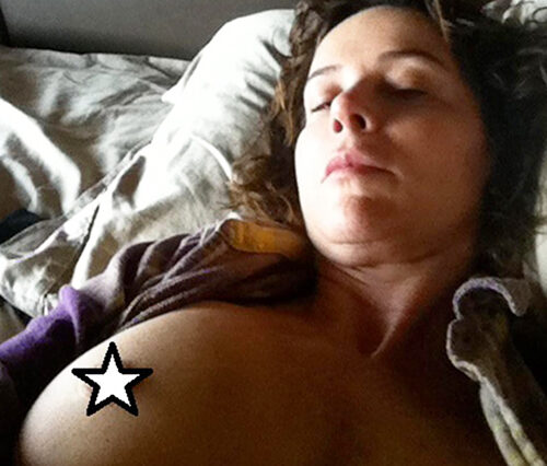 Jennifer Grey Nude Private Photo From Her Bed Leaked !