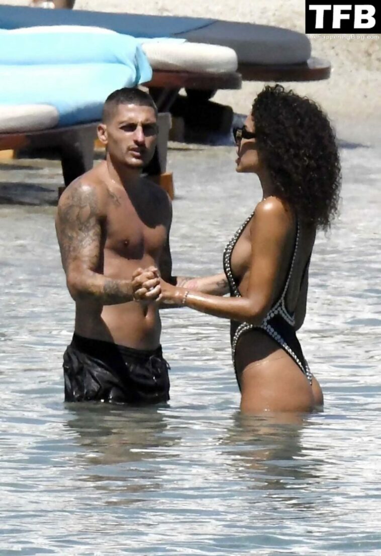 Jessica Aidi & Marco Verratti Enjoy Their Holidays on the Beach in Mykonos (55 Photos)