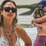 Jessica Alba & Cash Warren Share PDA in Kauai (135 Photos)