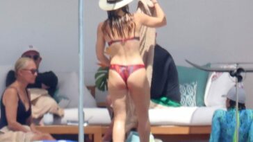 Jessica Biel Flaunts Her Sexy Butt While on Vacation in Italy (70 Photos)