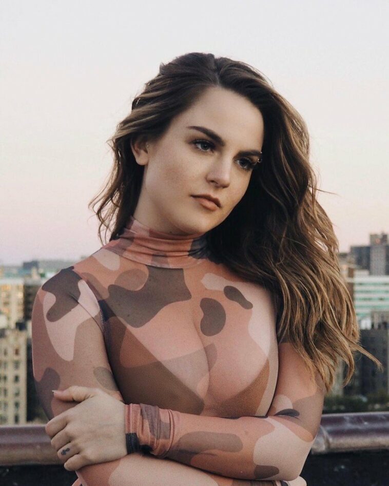 JoJo Levesque See Through (2 Photos)