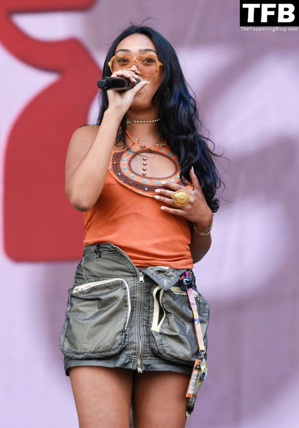 Braless Joy Crookes Performs at the Parklife Festival in Manchester (10 Photos)