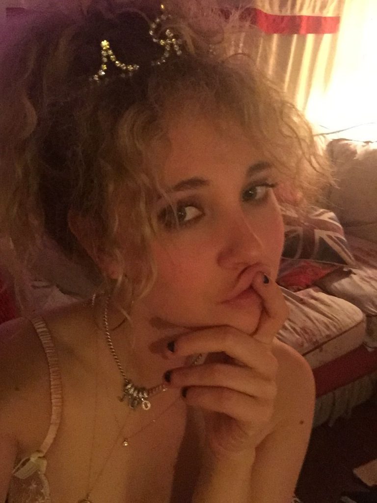 Juno Temple Leaked (31 Photos)