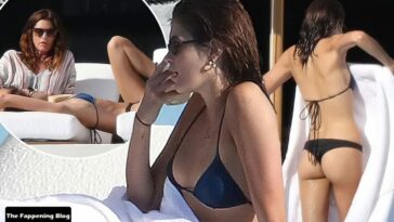 Cindy Crawford & Kaia Gerber Slip Into Matching Swimwear in Cabo San Lucas (41 Photos)