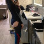 Kat Dennings Shows Her Ass (2 Photos)