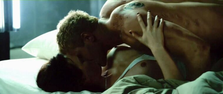 Katia Winter Sex Scene from 'Arena'