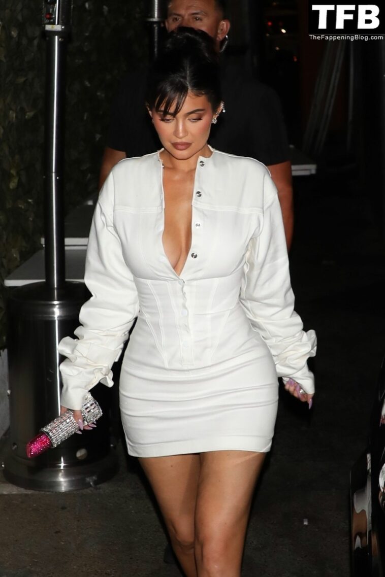 Kylie Jenner Showcases Her Svelte Figure in All-White (72 Photos)