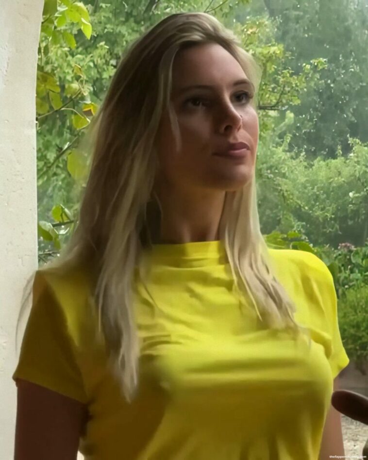 Braless Lele Pons Shakes Her Tits to Get Attention (5 Pics + Video)