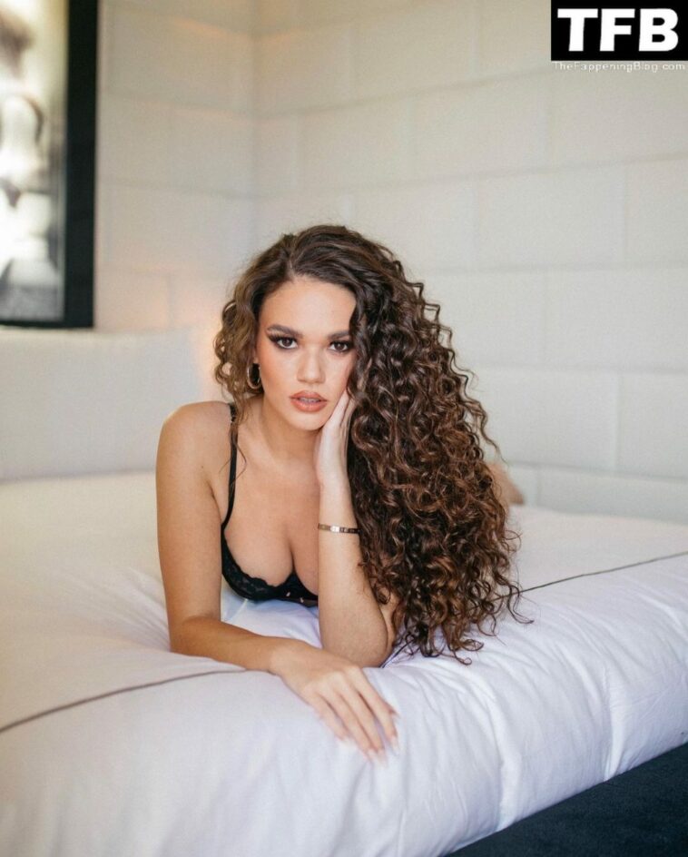 Madison Pettis Sexy - Savage X Fenty (3 Photos)