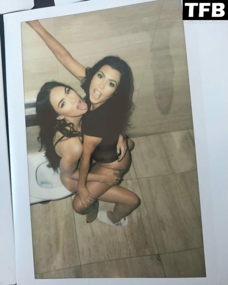 Megan Fox & Kourtney Kardashian Pose Together (3 Photos)