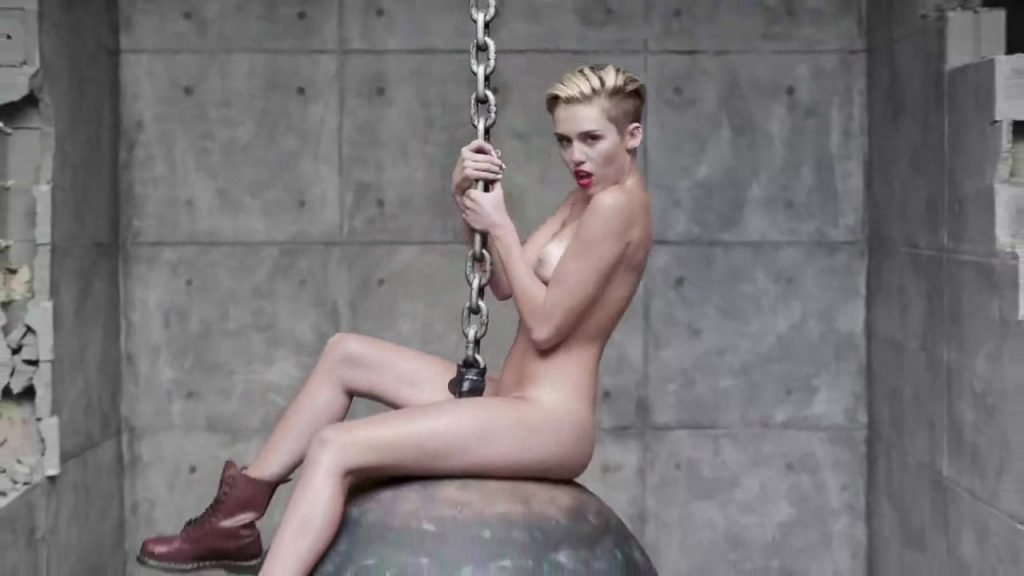 Miley Cyrus Naked (32 Pics + GIFs & Video)