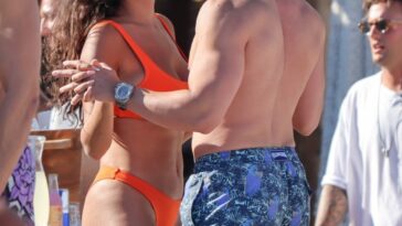 Nadine Nassib Njeim Hugs and Kisses Her Boyfriend on the Beach in Greece (25 Photos)