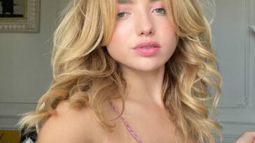 Peyton Roi List Sexy (5 Photos)