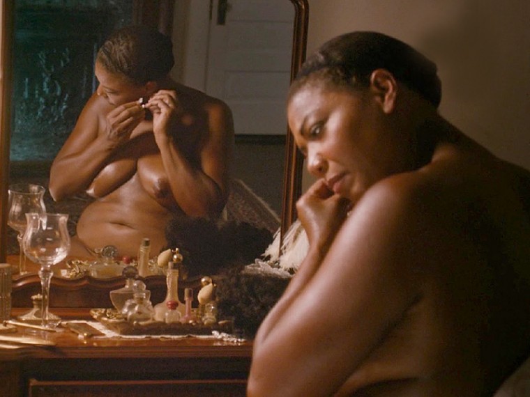 Queen Latifah Topless (5 Photos)