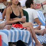 Matt James & Rachael Kirkconnell Relax With Friends on the Beach in Miami (43 Photos)