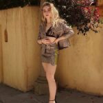 Sabrina Carpenter Sexy (15 Photos)