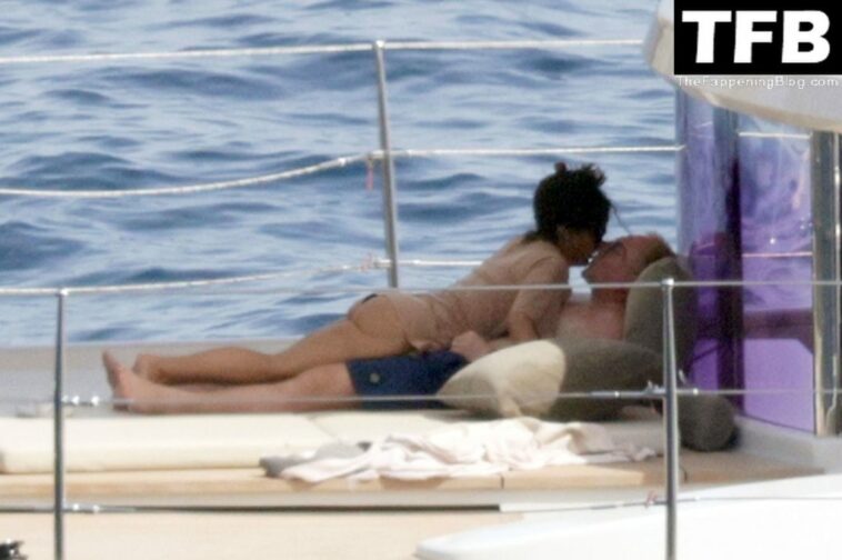 Salma Hayek Puts on a Steamy Display With Her Husband While Relaxing on a Yacht on Holiday in Capri (59 Photos)