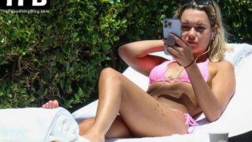 Sarah Snyder Soaks Up the Sun in Miami (6 Photos)