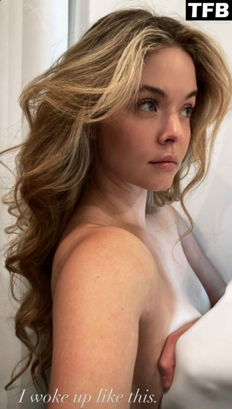 Sasha Pieterse Sheaffer Topless (1 Photo)