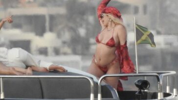 Tana Mongeau Celebrates Her Birthday on a Yacht in Mexico (52 Photos)