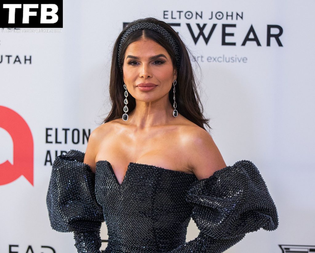 Victoria Barbara Shows Off Her Cleavage at the 30th Annual Elton John AIDS Foundation Academy Viewing Party (10 Photos)