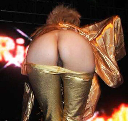 Yolandi Visser Nude Pussy & Ass On The Stage !