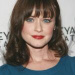 Alexis Bledel Sexy Collection (39 Photos)