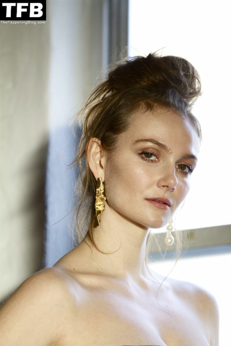 Andi Matichak Sexy (6 Photos)