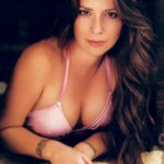 Holly Marie Combs Nude & Sexy Collection (24 Photos)