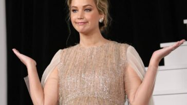 Jennifer Lawrence Sexy (14 Photos)